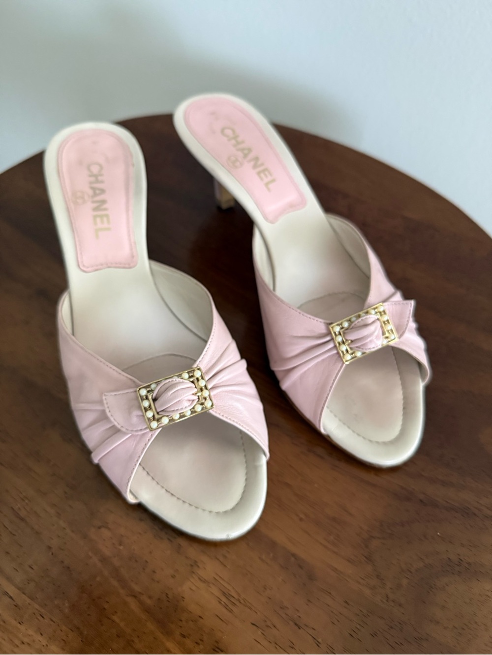 Vintage CHANEL Pink Kitten Heels